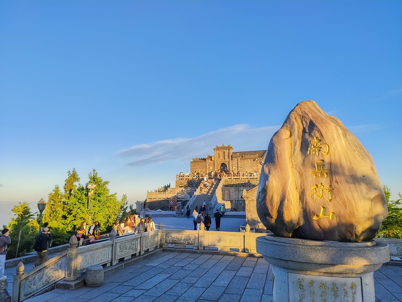 五岳归来不看山，旅游攻略请收好！(图3)