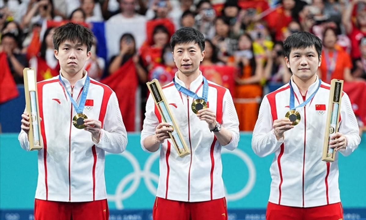 再见樊振东！拒绝世界杯，与李现亮相日本，头戴鸭舌帽瘦到不敢认(图25)